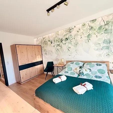 Garden View Jasna Gora Апартаменты *